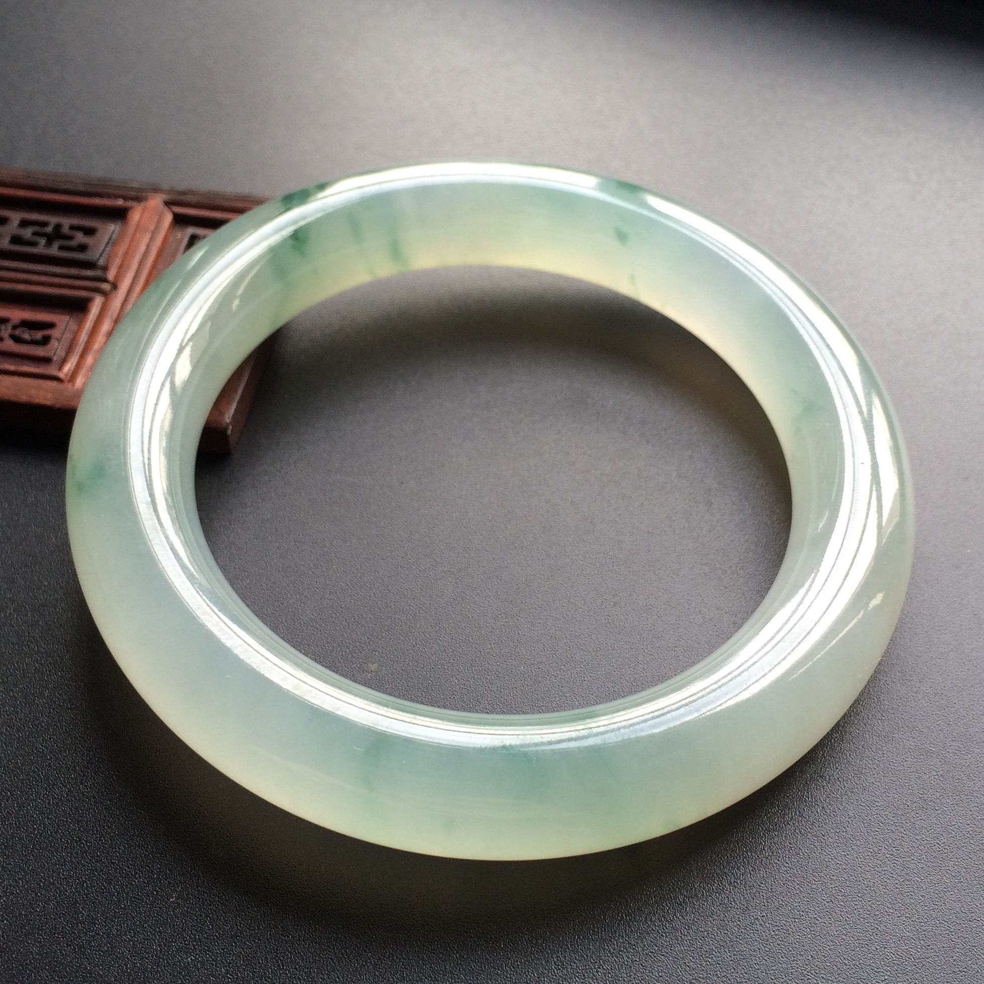 (超值推荐)冰种飘花圆条手镯(57.2mm)