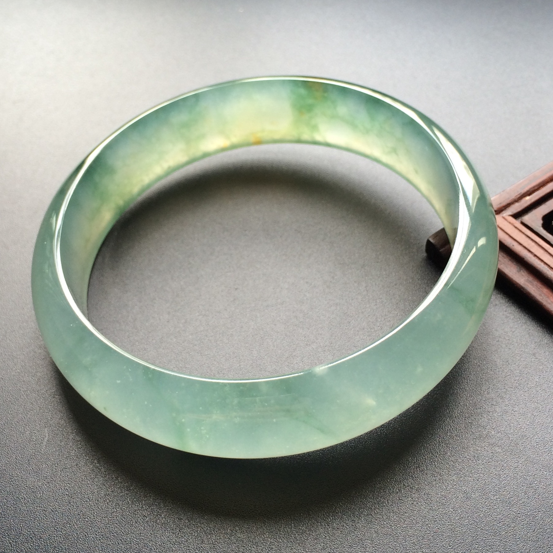 (超值推荐)冰种飘花手镯(58mm)
