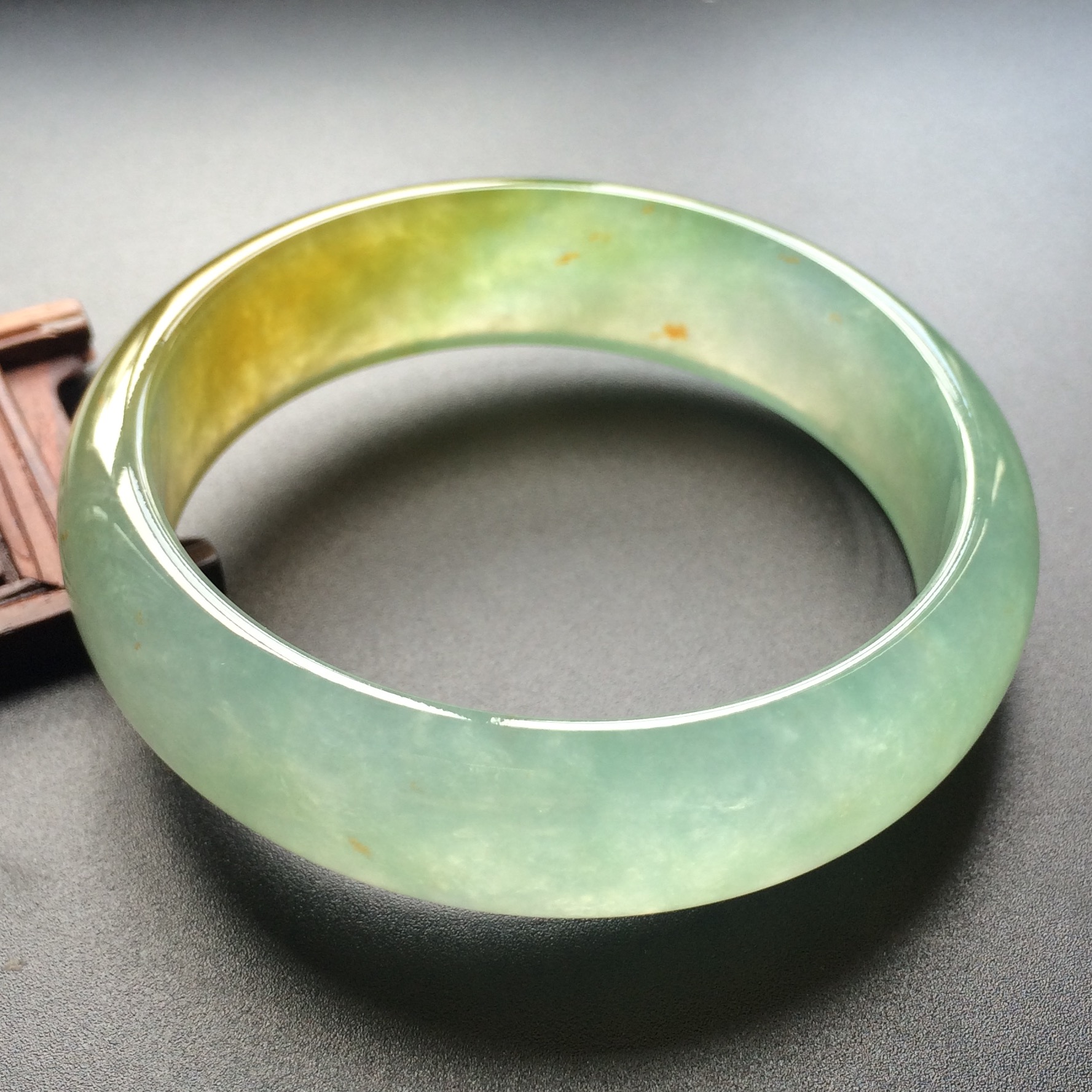 (超值推荐)冰种晴水黄翡手镯(54.5mm)