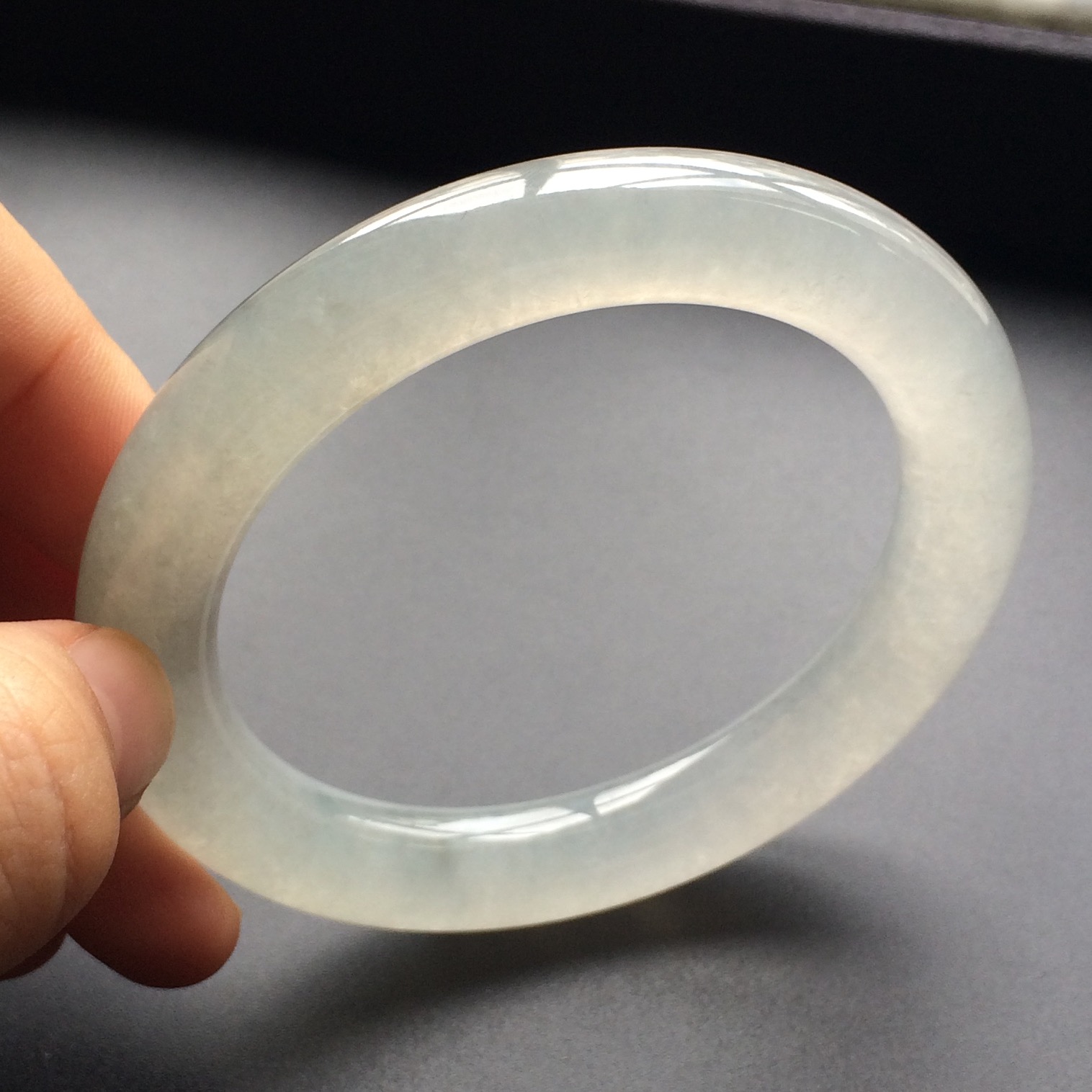 (超值推荐)冰种无色圆条手镯(57.3mm)