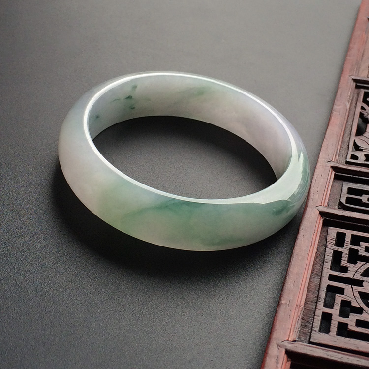 (超值推荐)糯冰种飘花手镯(58.8mm)