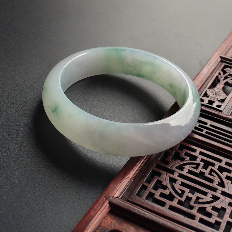 (超值推荐)糯冰种飘花手镯(58.8mm)