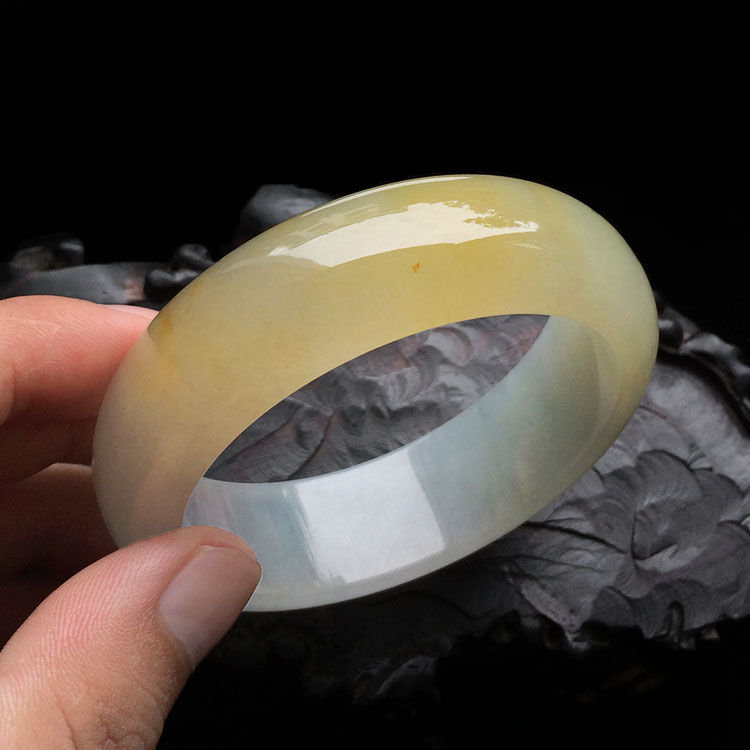 (超值推荐)糯冰种黄翡手镯(56.5mm)