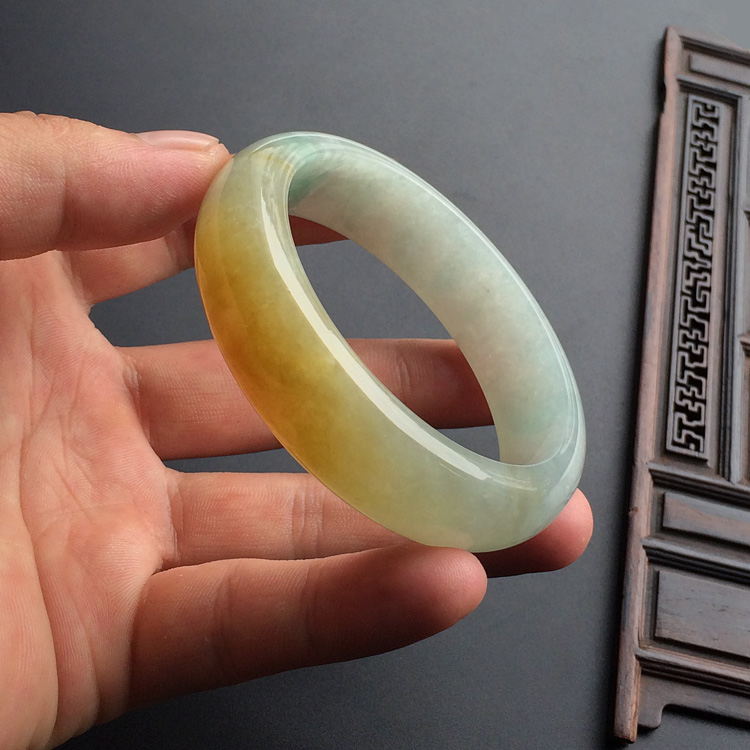 糯冰种黄翡手镯(55.1mm)