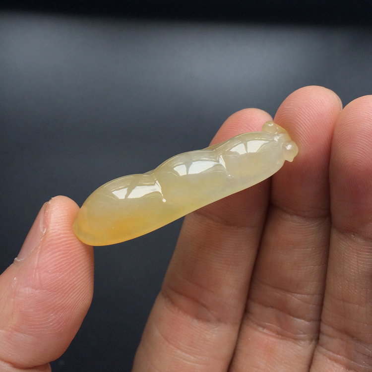 (超值推荐)糯冰种黄翡福豆挂件