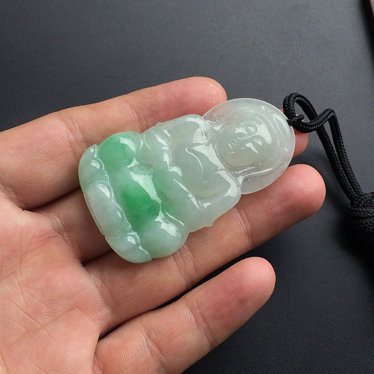 糯冰种飘翠观音挂件