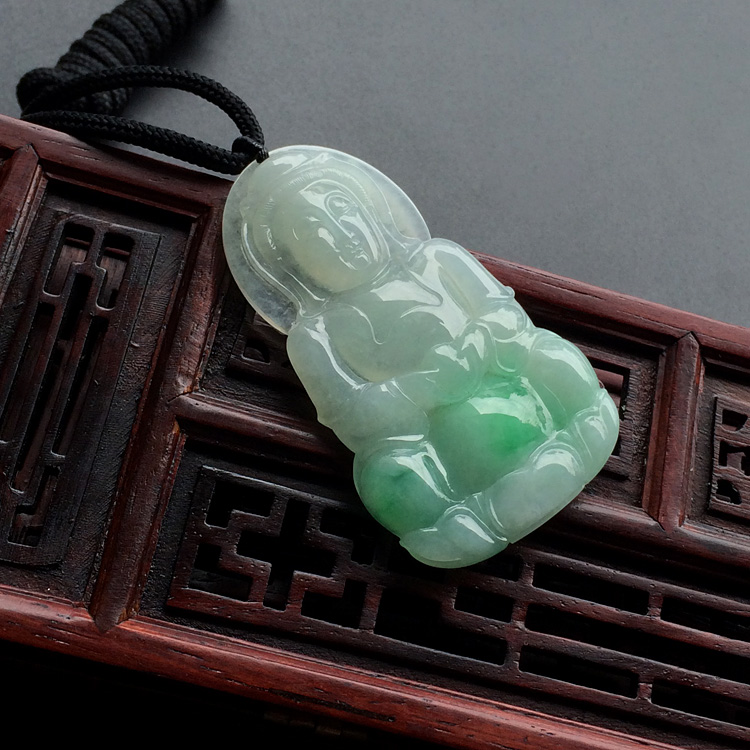 糯冰种飘翠观音挂件