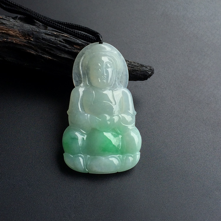 糯冰种飘翠观音挂件