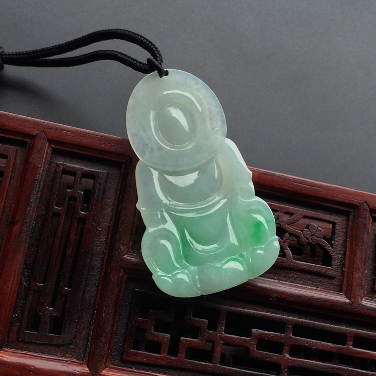 糯冰种飘翠观音挂件