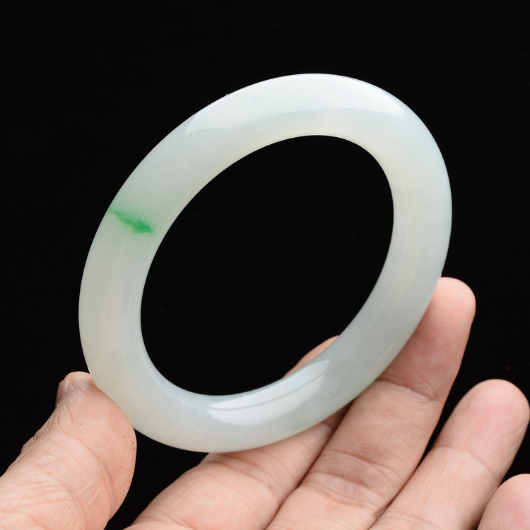 (超值推荐)糯冰种略飘翠圆条手镯(54.6mm)