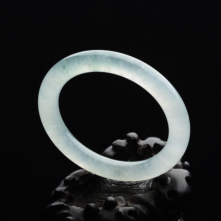 (超值推荐)冰种略飘花圆条手镯(56.5mm)
