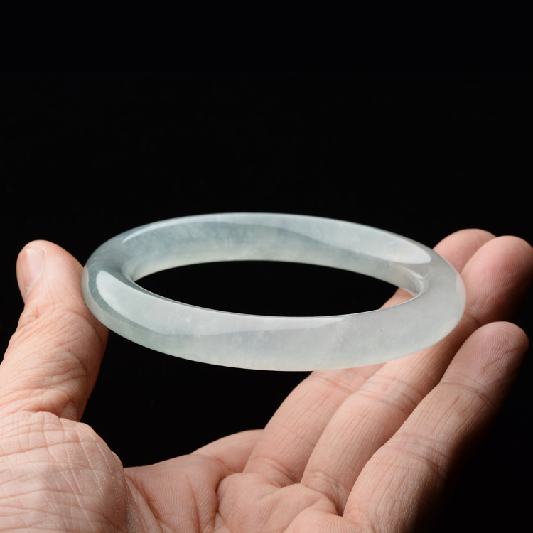 (超值推荐)冰种略飘花圆条手镯(56.5mm)