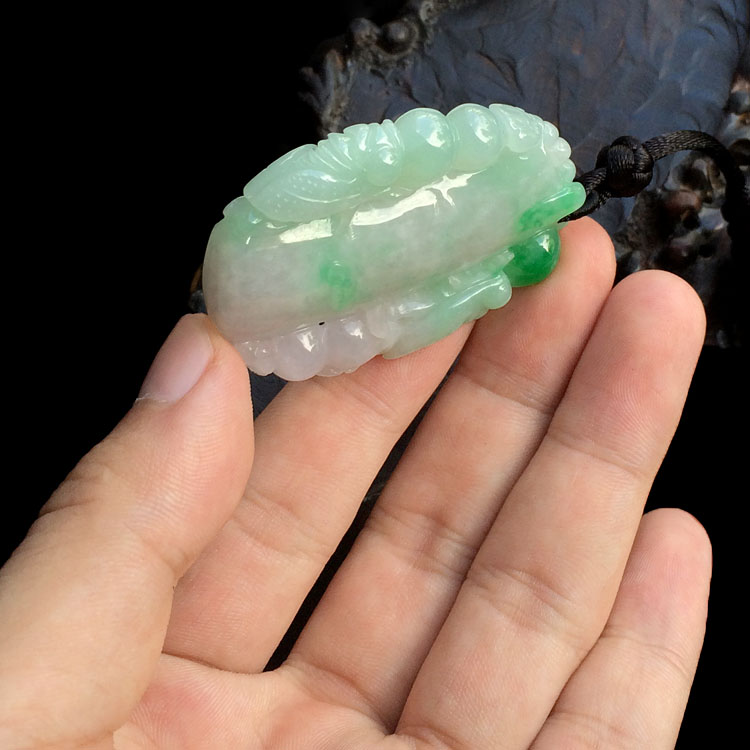 (超值推荐)糯冰种淡春带彩节节高挂件