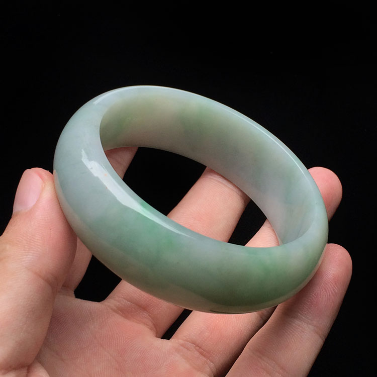 (超值推荐)糯冰种晴水飘翠手镯(58.2mm)