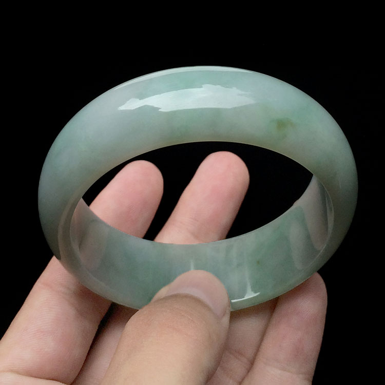 (超值推荐)糯冰种晴水飘翠手镯(58.2mm)