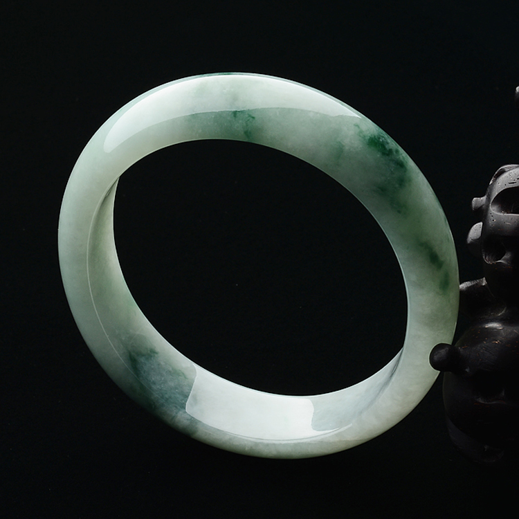 (超值推荐)糯冰种飘花贵妃镯(50.5mm-56.4mm)