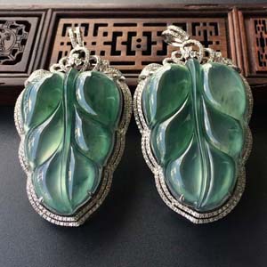 (超值推荐)冰种飘花镶白金钻石玉叶胸坠(单件)
