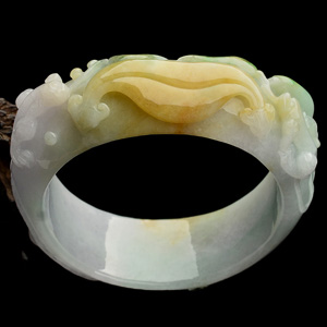 糯冰种淡三彩雕花贵妃手镯(57.9-58.8mm)