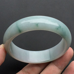 糯冰种飘花手镯(57.4mm)