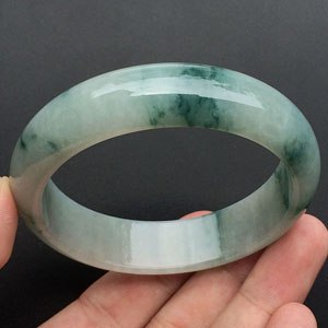 糯冰种飘花手镯(57.8mm)