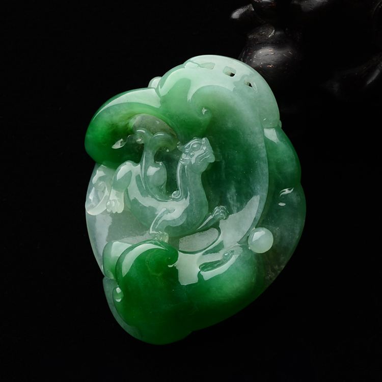 (超值推荐)糯冰种飘阳绿祥龙如意挂件