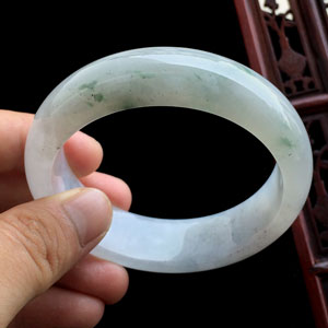 糯冰种飘花手镯(58.1mm)