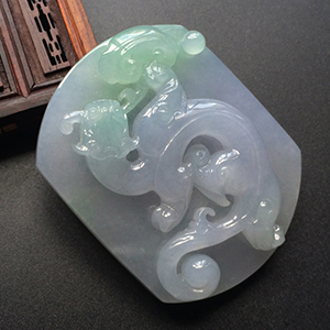 (超值推荐)糯冰种紫罗兰带晴水如意螭龙挂件