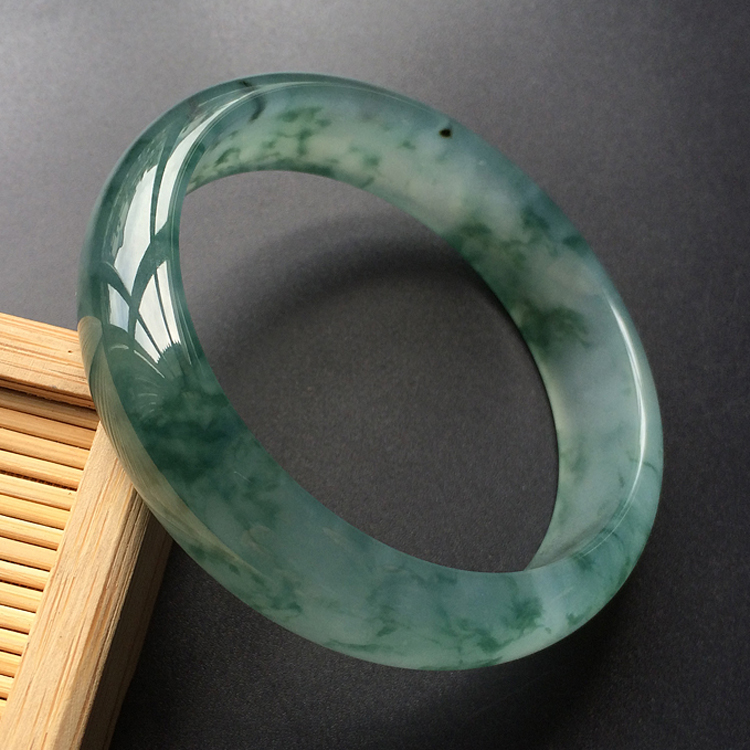 (超值推荐)冰种飘花手镯(55.5mm)