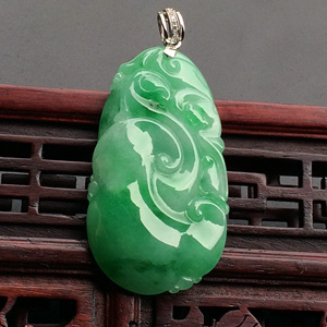 (超值推荐)糯冰种翠色如意挂件