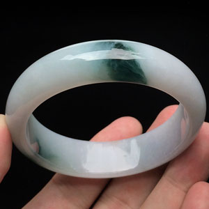 (超值推荐)糯冰种飘花手镯(57.6mm)