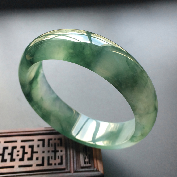 (超值推荐)冰种飘花手镯(58mm)