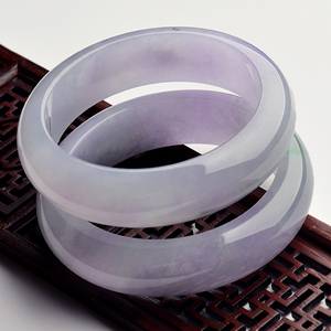 (超值推荐)糯冰种淡春带彩手镯(58mm-58mm一对)
