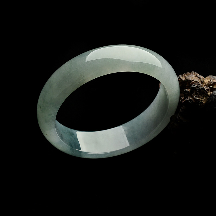 (超值推荐）糯冰种晴水飘花手镯（57.4mm）