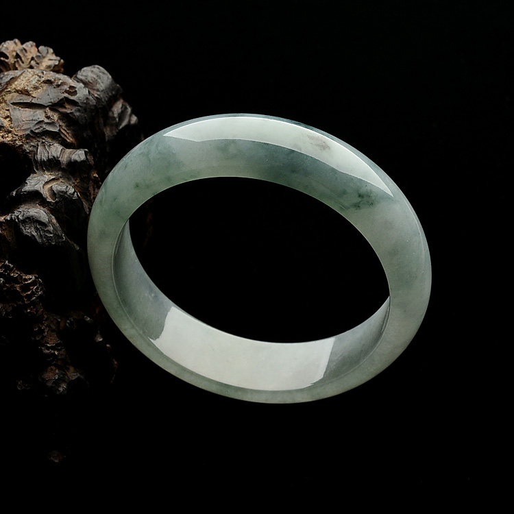 (超值推荐）糯冰种晴水飘花手镯（57.4mm）