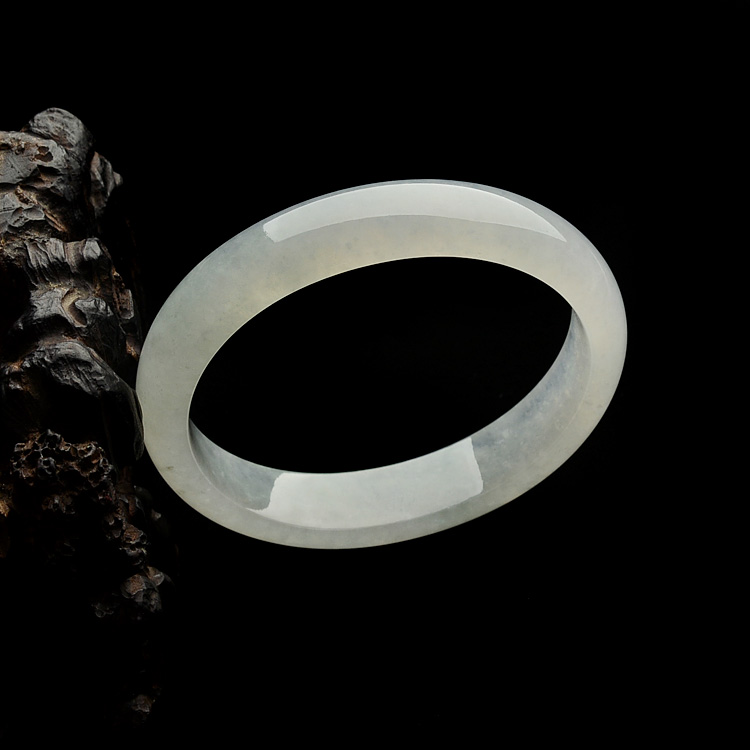 （超值推荐）冰种淡晴水贵妃镯（55.8-49.5mm）