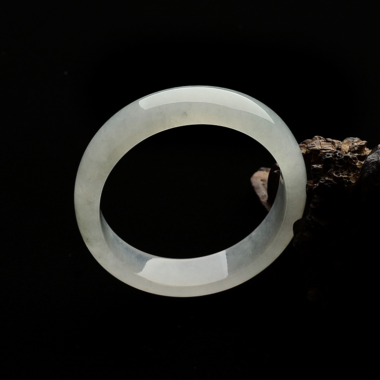 （超值推荐）冰种淡晴水贵妃镯（55.8-49.5mm）
