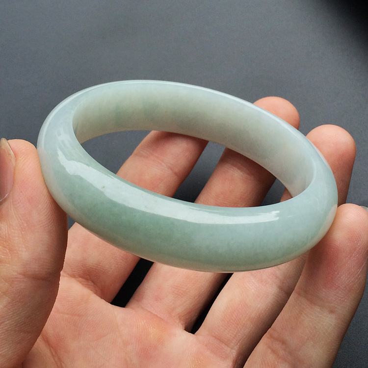 (超值推荐)糯冰种晴水手镯(58.1mm)