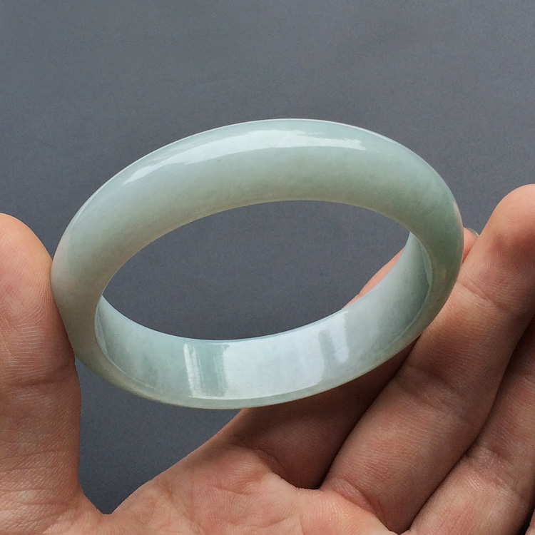 (超值推荐)糯冰种晴水手镯(58.1mm)