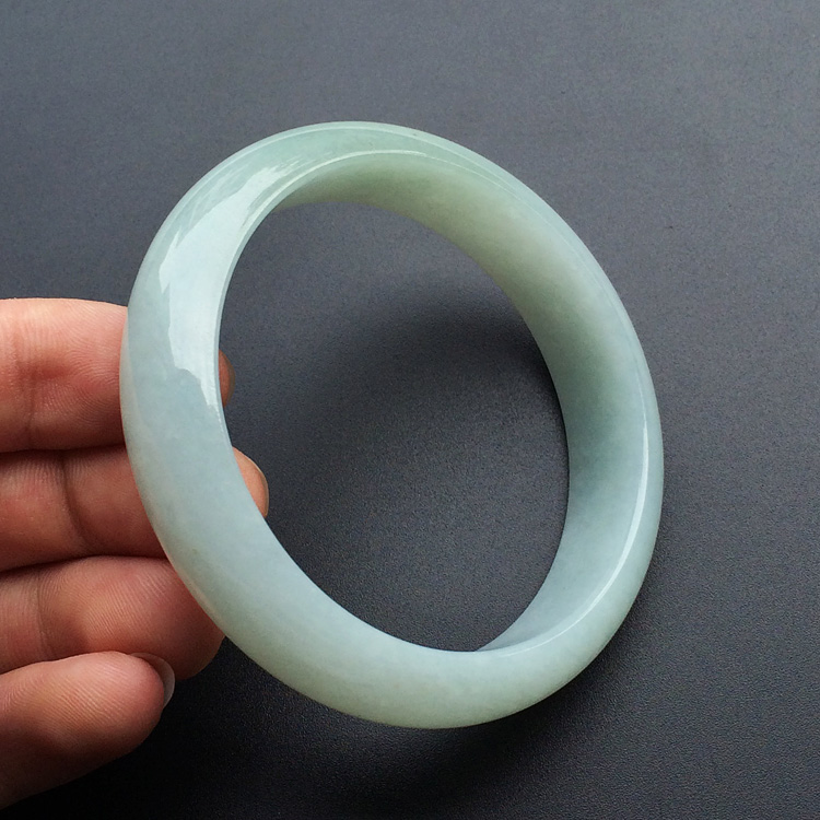 (超值推荐)糯冰种晴水手镯(58.1mm)