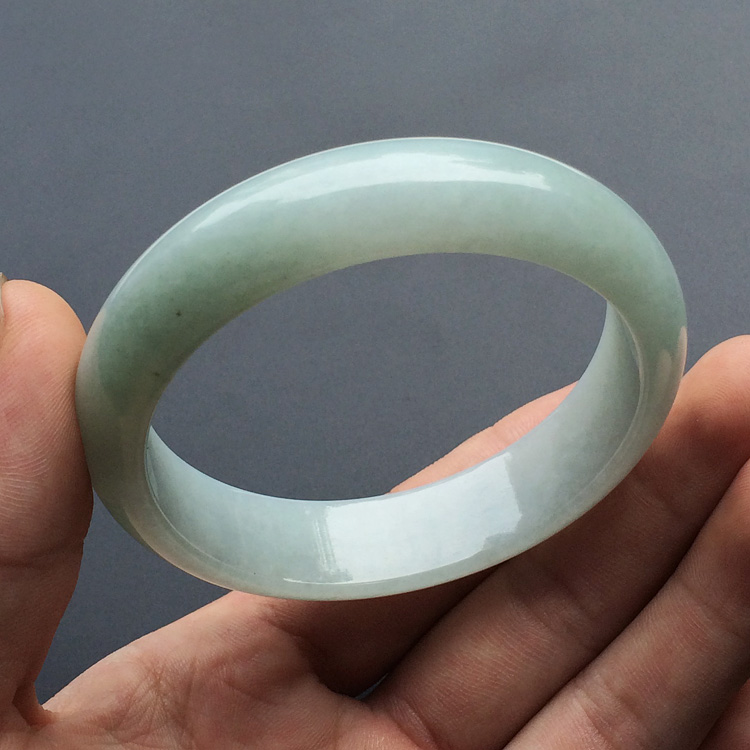 (超值推荐)糯冰种晴水手镯(58.1mm)