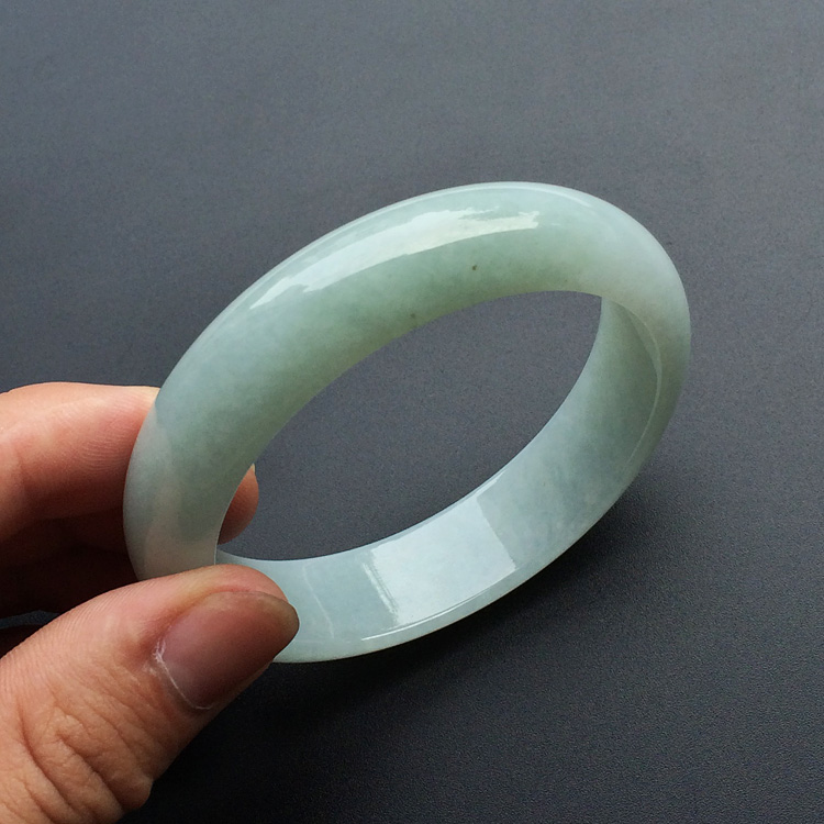 (超值推荐)糯冰种晴水手镯(58.1mm)
