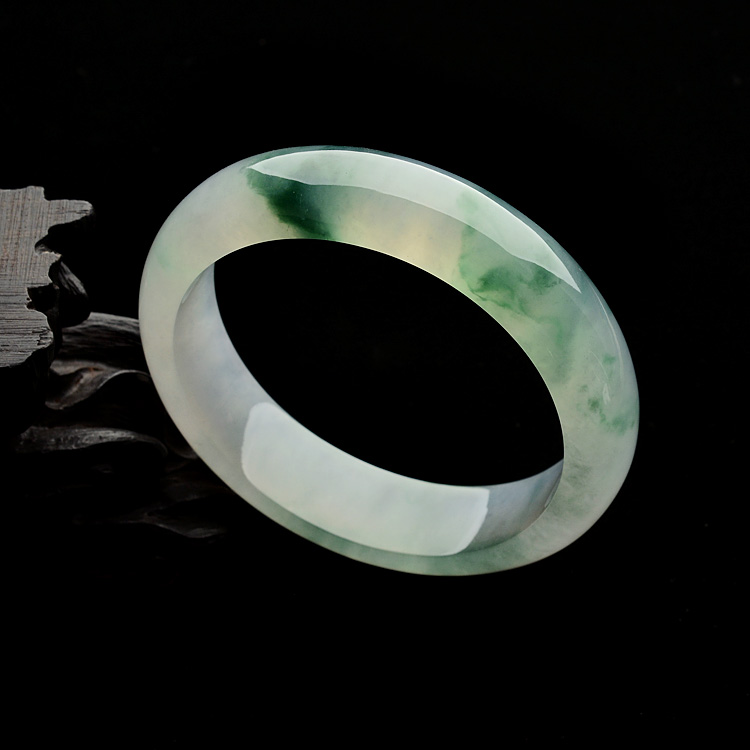 （超值推荐）冰种飘绿花手镯（59.5mm）