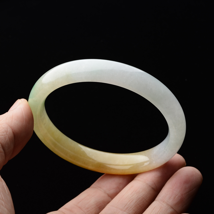 (超值推荐)糯冰种黄翡略飘翠手镯(56.3mm)