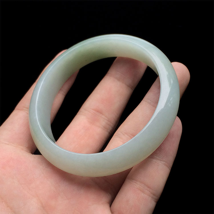 (超值推荐)糯冰种晴水手镯(58.2mm)