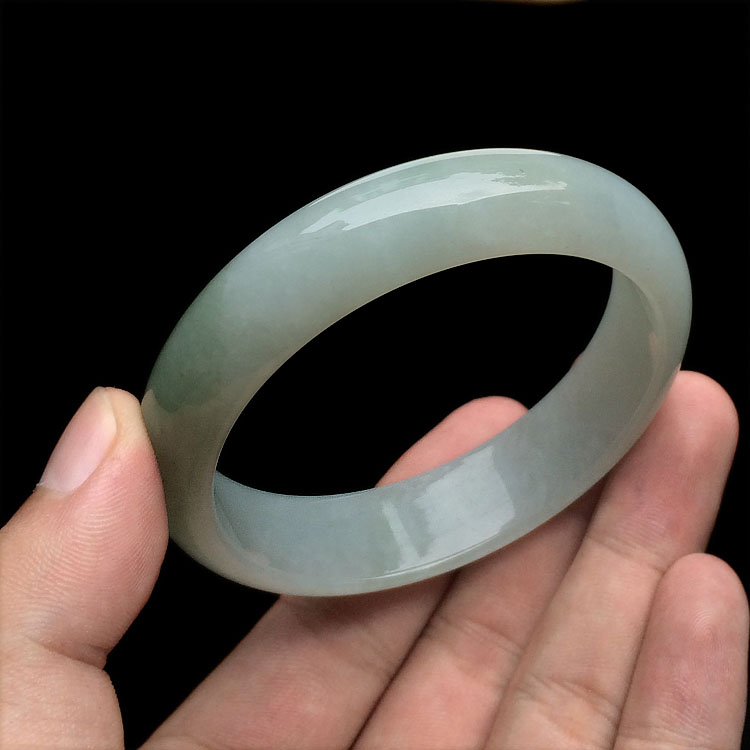 (超值推荐)糯冰种晴水手镯(58.2mm)