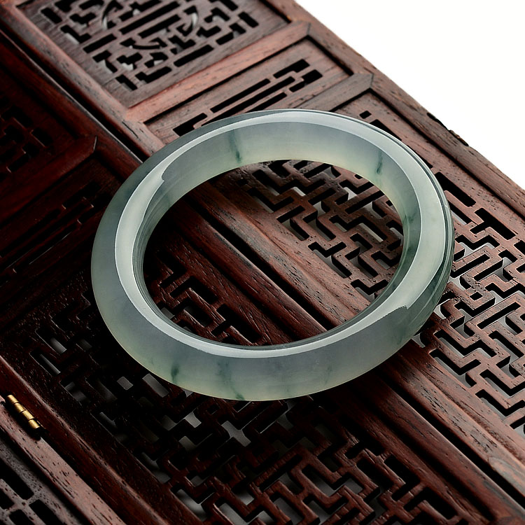 (超值推荐)冰种飘花圆条手镯(57mm)