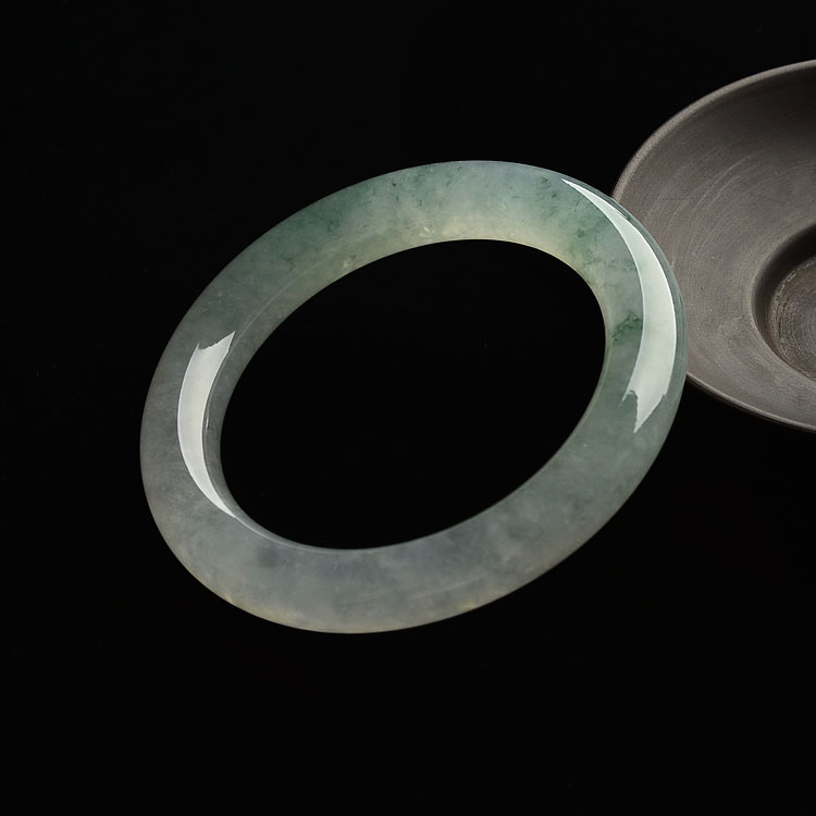 (超值推荐)糯冰种飘花圆条手镯(57.4mm)