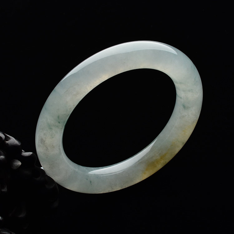 (超值推荐)糯冰种飘花略带黄翡圆条手镯(58.1mm)