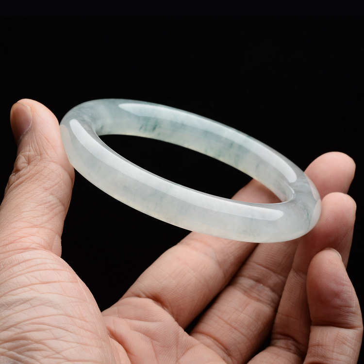 (超值推荐)糯冰种飘花圆条手镯(56.6mm)