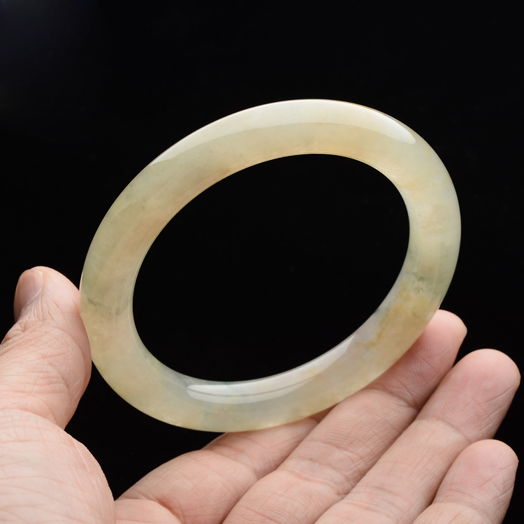 (超值推荐)糯冰种黄翡飘花圆条手镯(56.1mm)